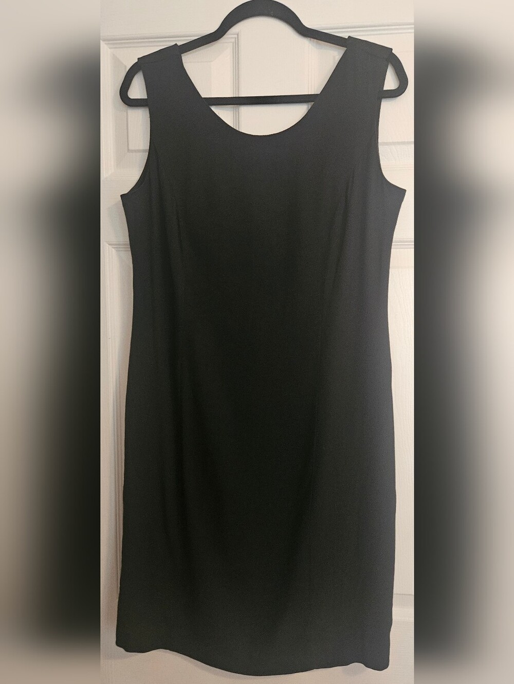 Vintage Northern  Traditions Sleek Black Sleeveless Dress. Size 13/14.